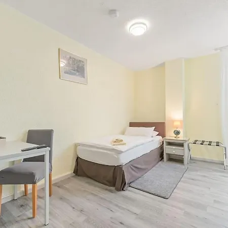 Apartament Bh03 Arbeiter Unterkunft Fuer 4 Personen - 3 Schlafzimmer Mit Kueche