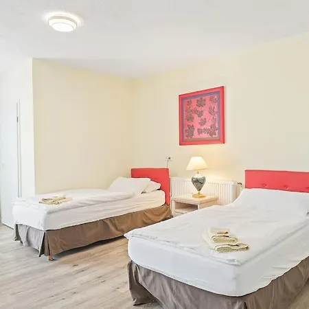 Bh03 Arbeiter Unterkunft Fuer 4 Personen - 3 Schlafzimmer Mit Kueche *